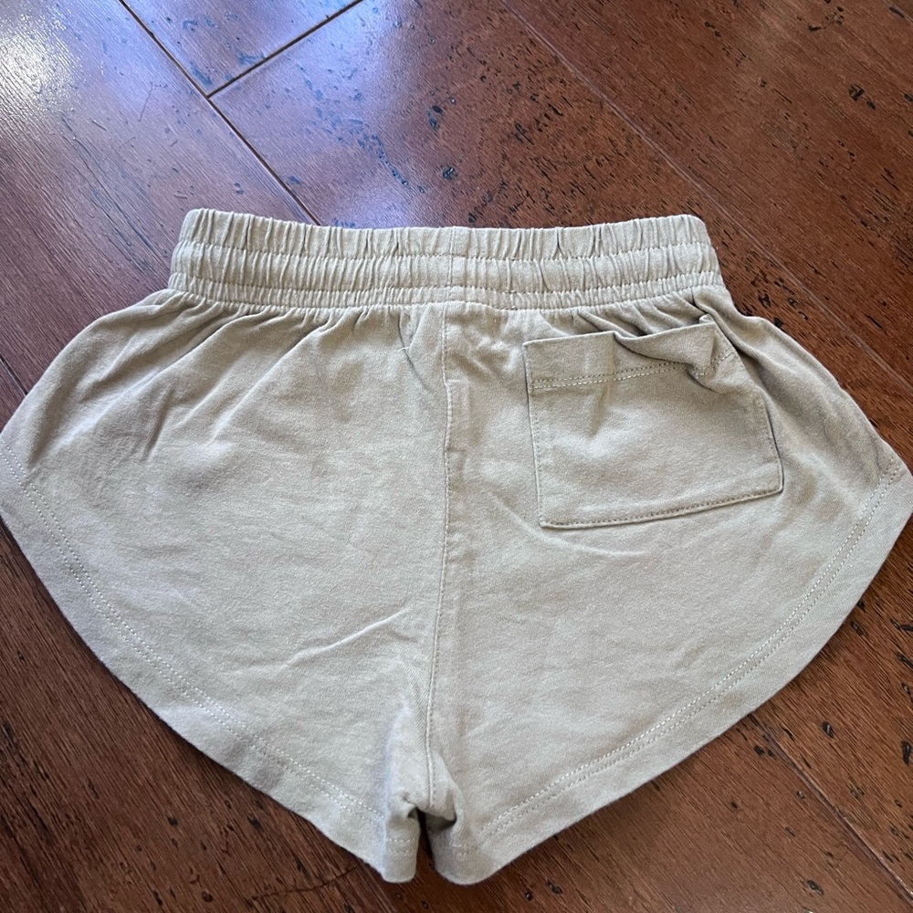 The simple folk adventure short 12/18 months